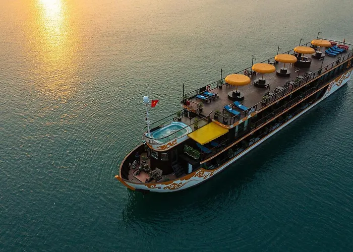 Nostalgia Cruise Botel Ha Long