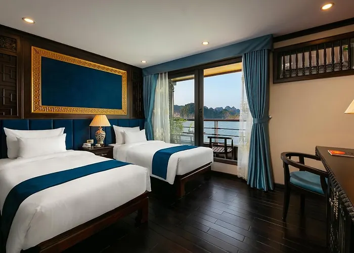 Botel Nostalgia Cruise Hạ Long