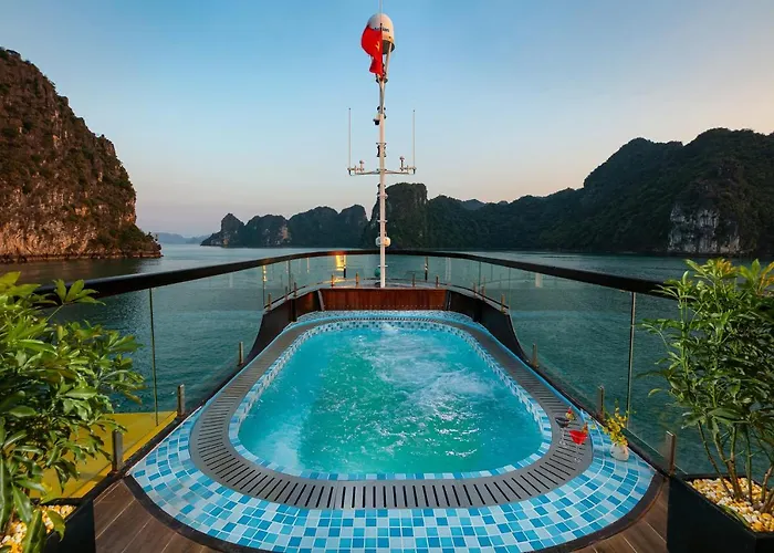 Nostalgia Cruise Botel Ha Long