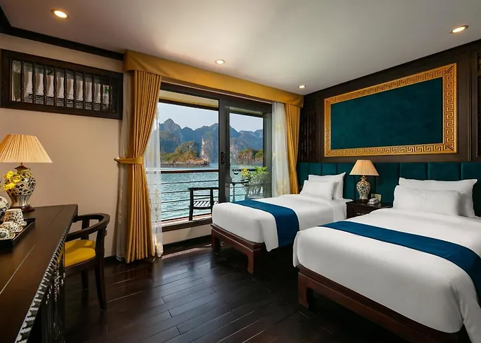 Nostalgia Cruise 5* Ha Long